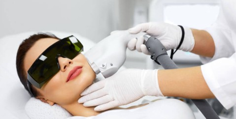 Epilazione laser medicale: a cosa serve e quando è consigliata