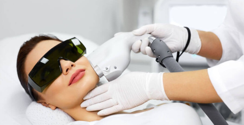 Epilazione laser medicale: a cosa serve e quando è consigliata