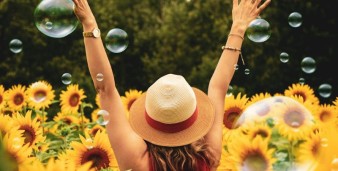 Salute intima e menopausa: come affrontare i cambiamenti corporei