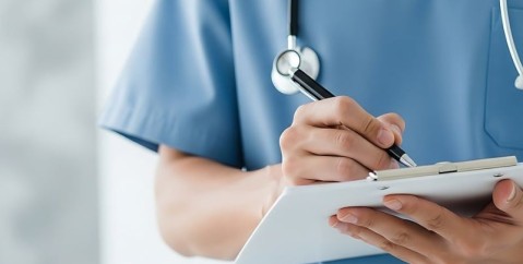 Prevenzione a ogni età: gli esami più importanti per uomini e donne