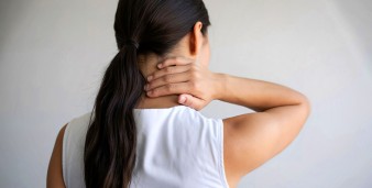 Dolore Cervicale: una guida definitiva alle cause e ai rimedi